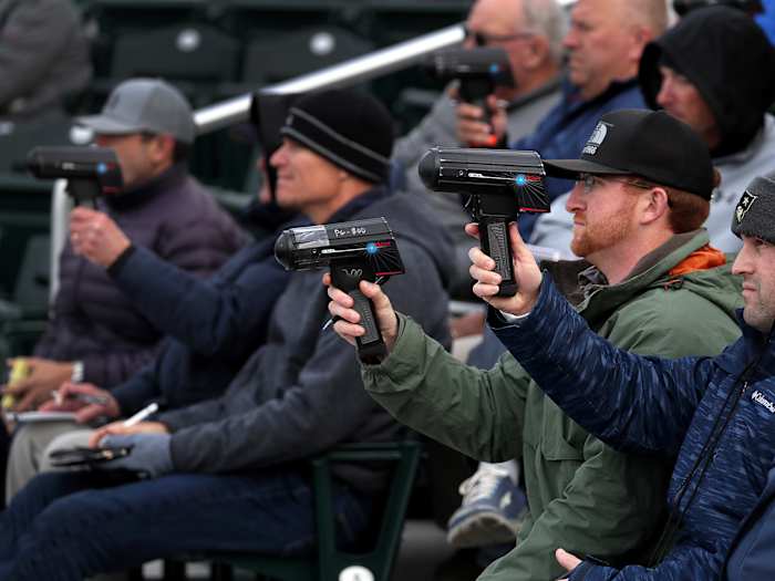 radar-gun-mlb-scout.jpg